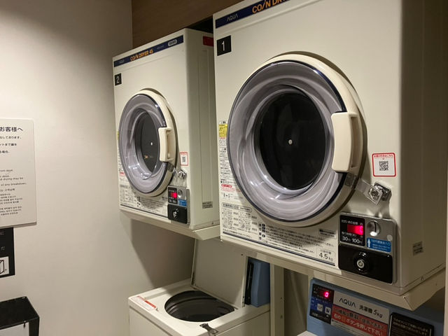 地下1Fの大浴場フロアにランドリーコーナーを設けております。(洗濯機:無料・乾燥機:100円/30分)_春日の湯 ドーミーイン後楽園