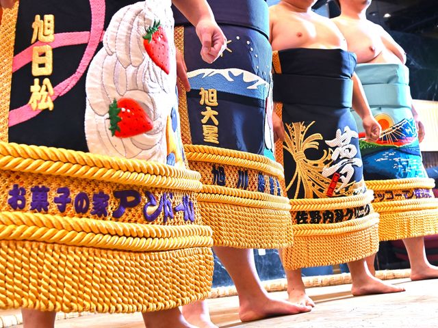 本物の化粧まわしもご覧頂けます。_浅草相撲部屋 ANNEX