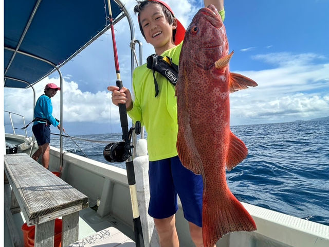 沖縄の高級魚、アカジンもゲットできるかも?!_第一航清丸