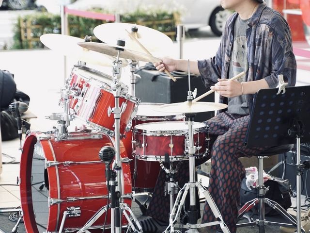 講師演奏風景_田辺ドラム教室