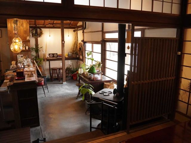 月と小屋−野草カフェ&サウナ−