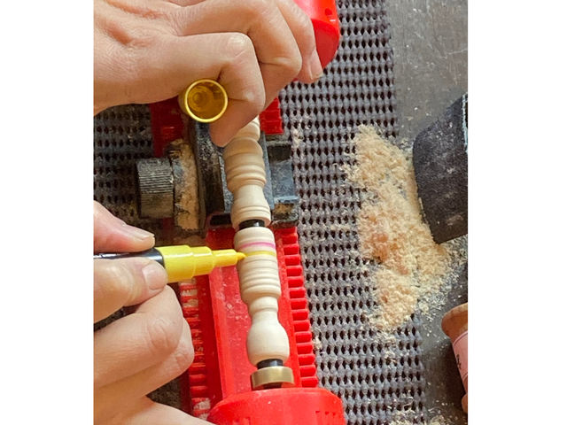 お好きなカラーリングを行いデザインの完成_Fab Kids Lab