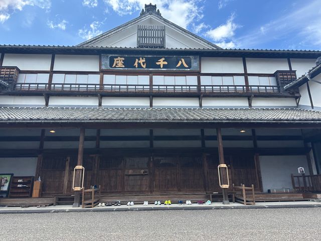 豊前街道にある八千代座です。ここのすぐ近くがちゃりかりん?
の貸出返却場所になります。_チャリかりん?