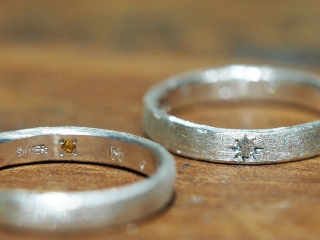 指輪の内側に誕生石を留めたり、指輪の外側にオリジナル加工&ダイヤモンドを留めたりなど世界にひとつだけの指輪に仕上がります。_彫金工房 コトトキ つくば