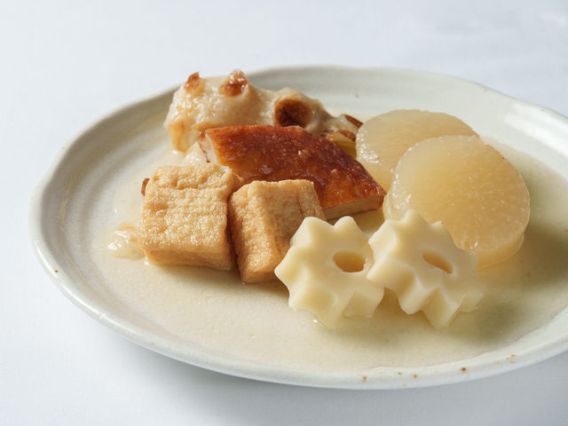 【おでん】冬をイメージする料理ですが、一年中ご用意しております。(但し、日替わりメニュー)
_プレミアホテル−CABIN−新宿(CABIN cafe)