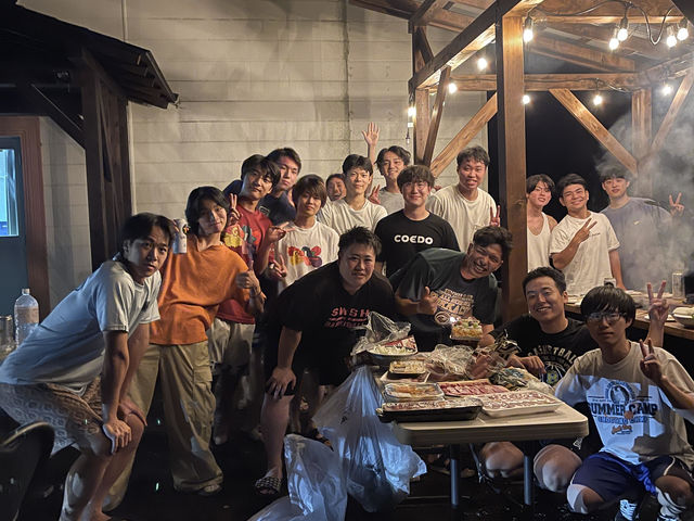 大型BBQで盛り上がる!
野生動物がくるので後片付けは必須です。
別途11000円炭約3キロ、着火剤、軍手込み_北軽井沢ピックルボール山荘ラリー