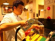 ガソリンスタンド居酒屋 堺筋本町給油所 1号店の写真1