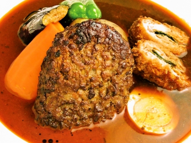 札幌スープカレー本舗 スパイスピエロ鶴見駅前店の写真1