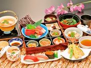 和食レストランとんでん 南16条店の写真1