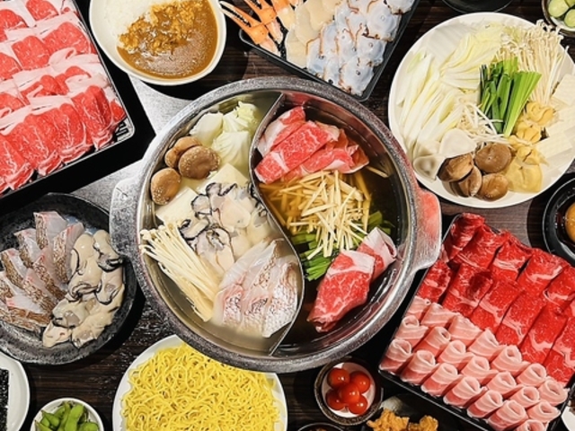 しゃぶしゃぶ すき焼 SANZOU 白樺通り店の写真1