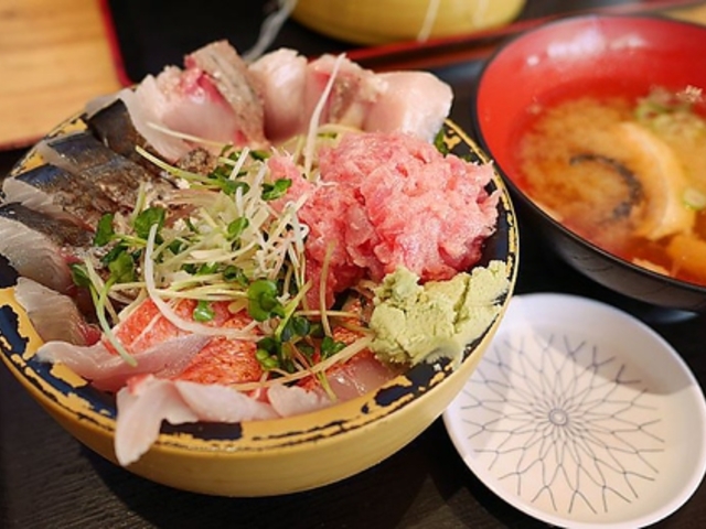 タカマル鮮魚店 セブンパークアリオ柏の写真1