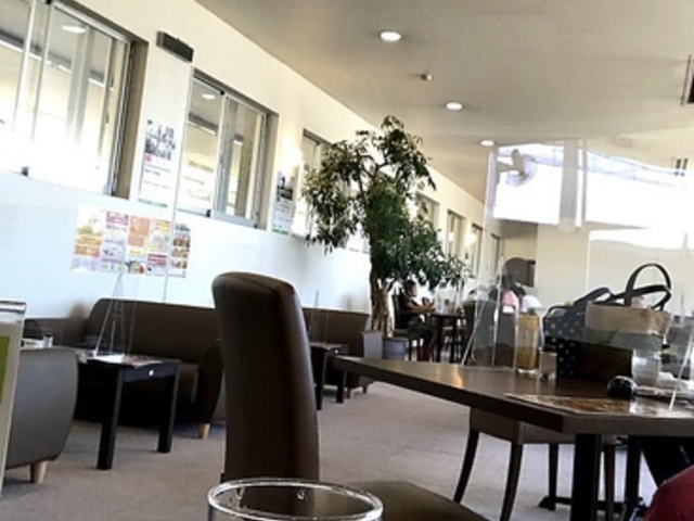 カフェ・レストラン ノワールの写真1