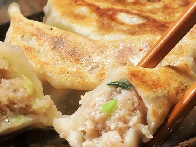 肉汁餃子のダンダダン 千種店の写真1