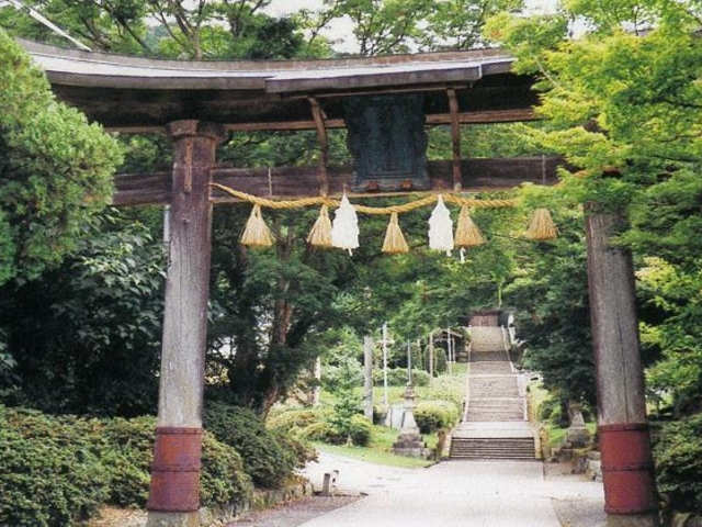 狭宮神社の写真1