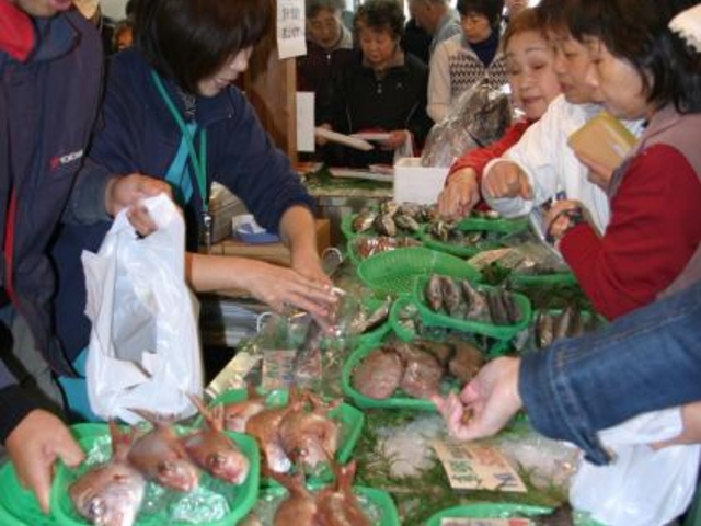 店内_お魚センターみくりや
