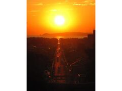 光の道・夕陽のまつりの写真1