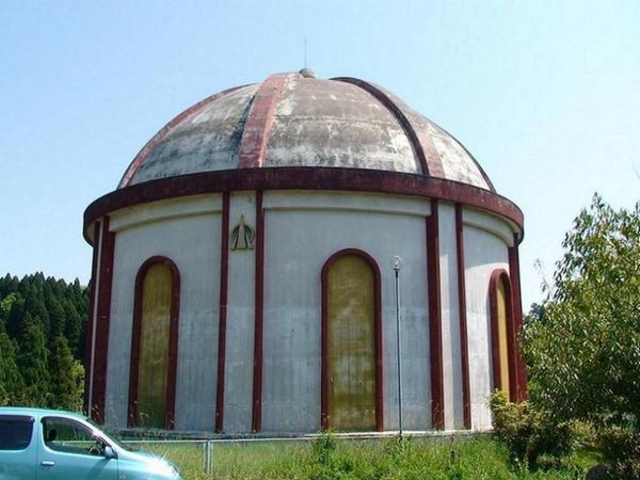 ひっちぃさんの【メルヘン建築】城山配水池の投稿写真1