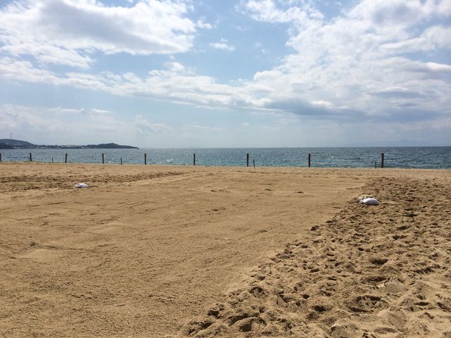 ビーチバレーのコートもありました_慶野松原海水浴場