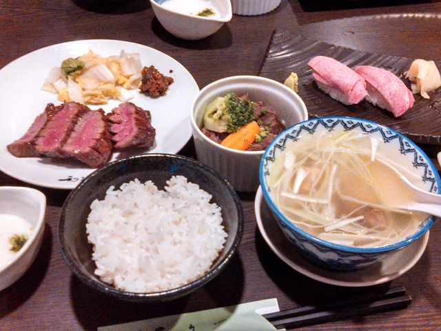 とても美味しい牛タンのランチでした!_牛たん炭焼 利久 松島店