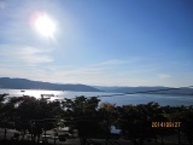 屋上展望台から眺める諏訪湖_くらすわ