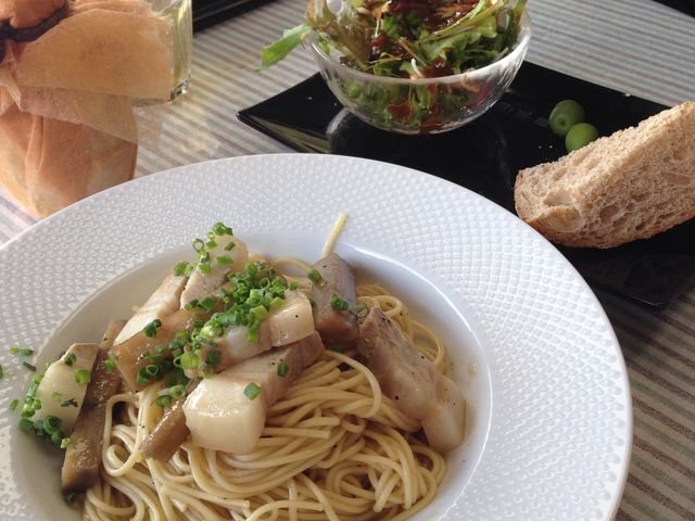 茹で豚とごぼうの醤油ペッパーセット。ペッパーなのに子供達も喜んで食べました。_カフェ忠左衛門