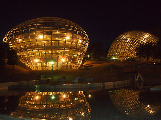笛吹川フルーツ公園・フルーツセンター