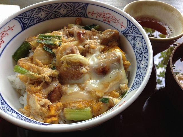 ・奈良産ネギと大和肉鶏のすきやき風丼_なら和み館 Restaurant&Cafe あをがき