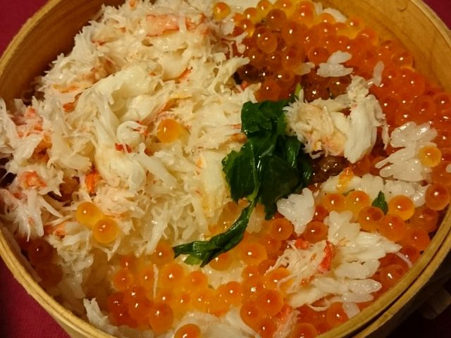 蟹といくらの合い盛り。
食べかけですいません。_割烹 田季野