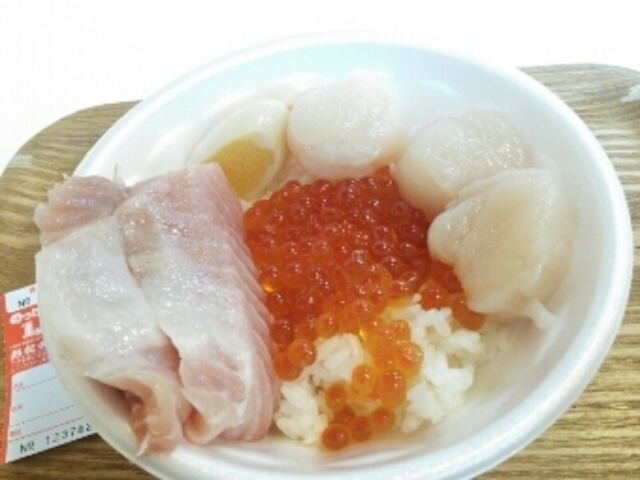 これで1000円なり_古川市場 青森魚菜センター