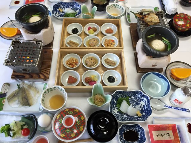 食べきれないくらいの朝食_加賀屋