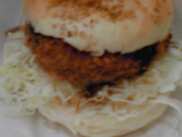 あねっこバーガー:350円(税込)_道の駅雫石あねっこ