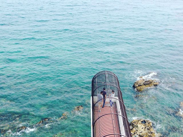 海にちょっと突き出ています。
こんな所があるなんて…知らなかった。
最高の眺めです〓〓_潮見台