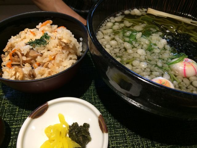 温かい抹茶そば_宇治茶 伊藤久右衛門