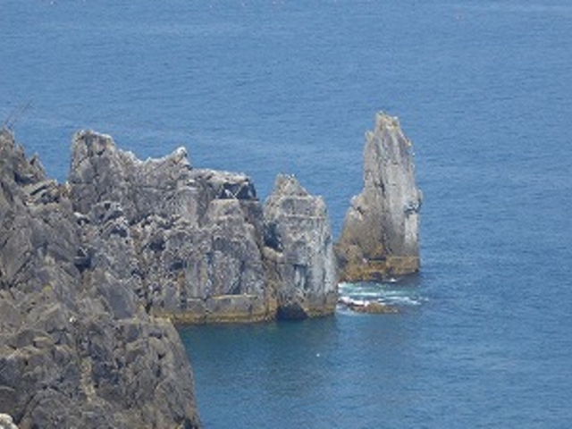 宮城県・気仙沼市・唐桑半島・巨釜半蔵 (折石)_唐桑半島