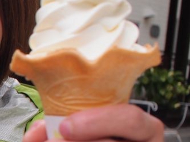 ソフトクリーム_アイスクリームショップ クリークサイド