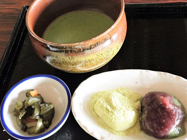 杵つき力餅_二の坂茶屋