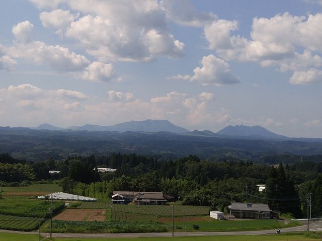 駐車場からの眺め_五ヶ瀬ワイナリーメゾンドバン