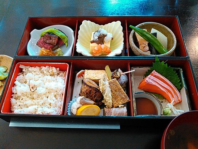 信州サーモンが美味_芸術館 レスト井say
