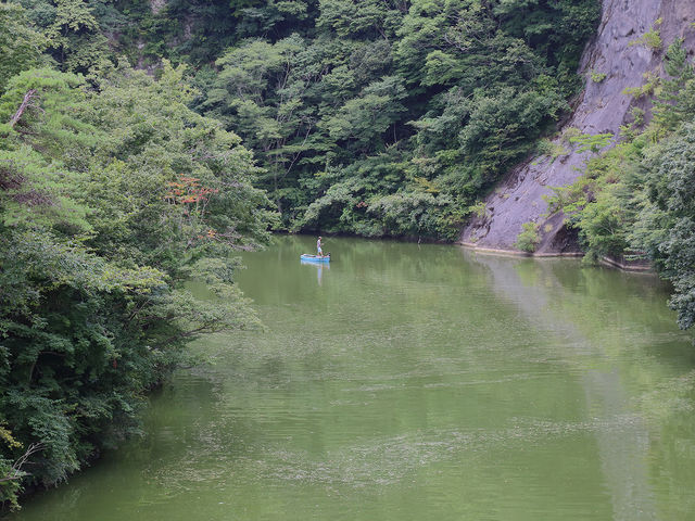 笹川湖でブラックバスを釣る人も多い_道の駅 ふれあいパーク・きみつ きみつふるさと物産館