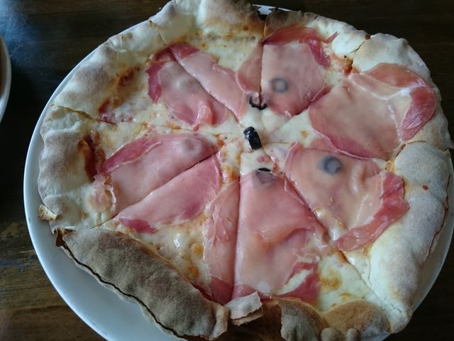 生ハムのピザ_梨の木