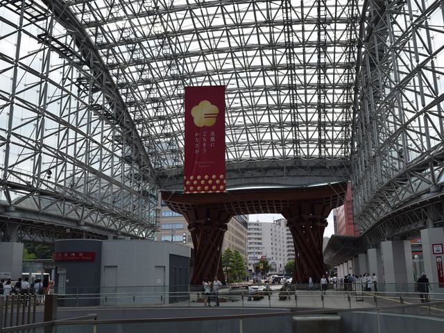 JR金沢駅