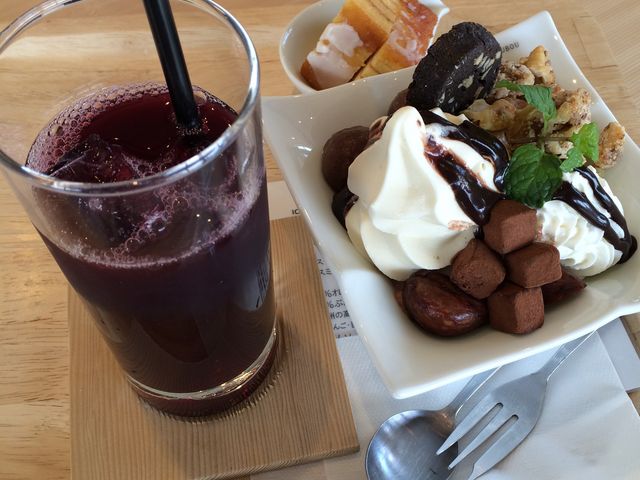 栗のパフェはボリュームがありました!_信州・里の菓工房