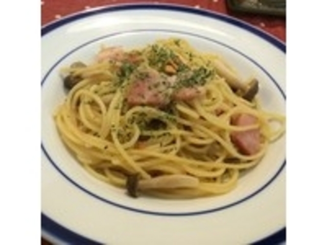 ベーコンときのこのペペロンチーノ_パスタの店 山猫軒
