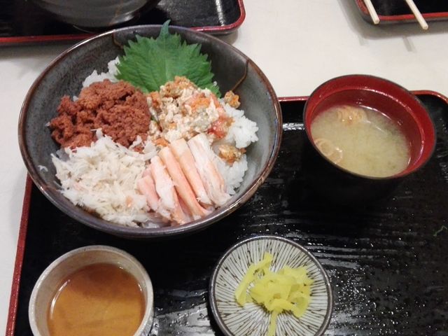 せこガニ丼1800円
_お食事処 梅渓