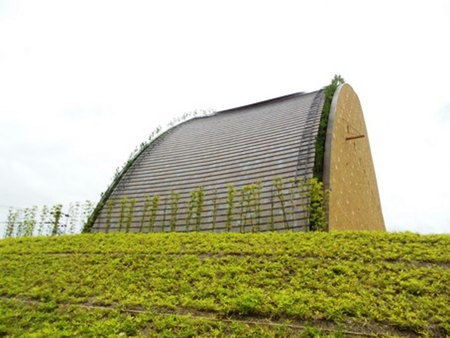 建屋の側面は、こんな感じです。_多治見市モザイクタイルミュージアム