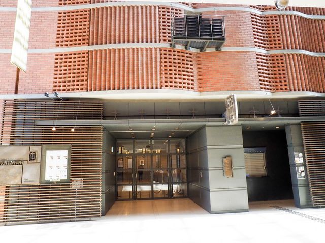 入口_世田谷パブリックシアター