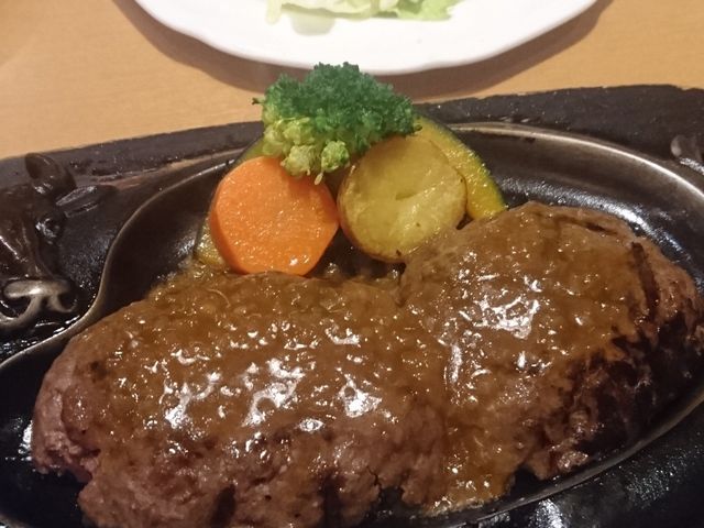 げんこつハンバーグ_炭焼きレストランさわやか 袋井本店