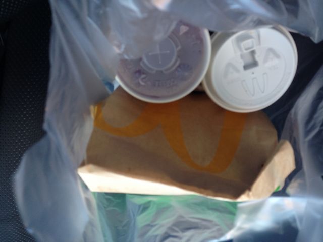テイクアウト_マクドナルド松阪三雲店