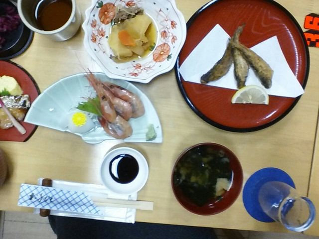 エビも美味しい_海鮮丼 ととや