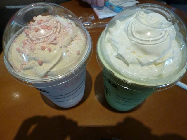 sakura and macha frappuccino_スターバックスコーヒー 福岡大濠公園店